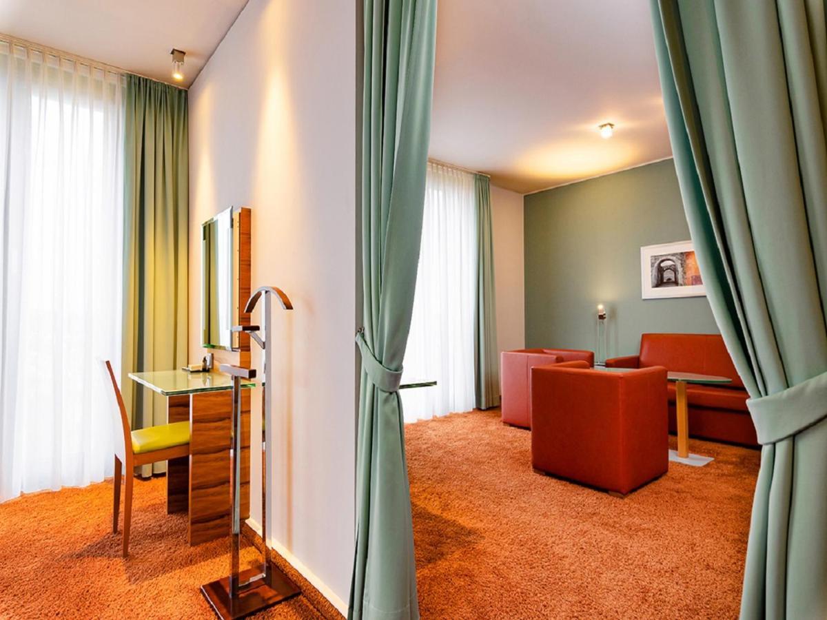 Schlosshotel Hellenstein Heidenheim an der Brenz Exteriör bild